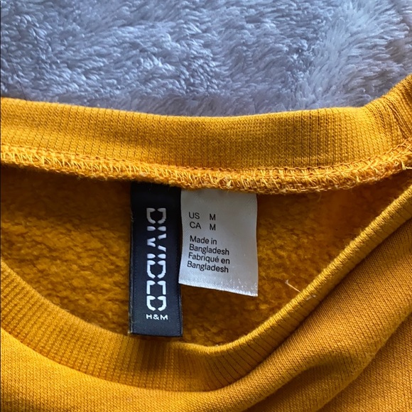 Cropped sweater - Picture 3 of 3